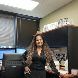 Meet your Posher, Michele